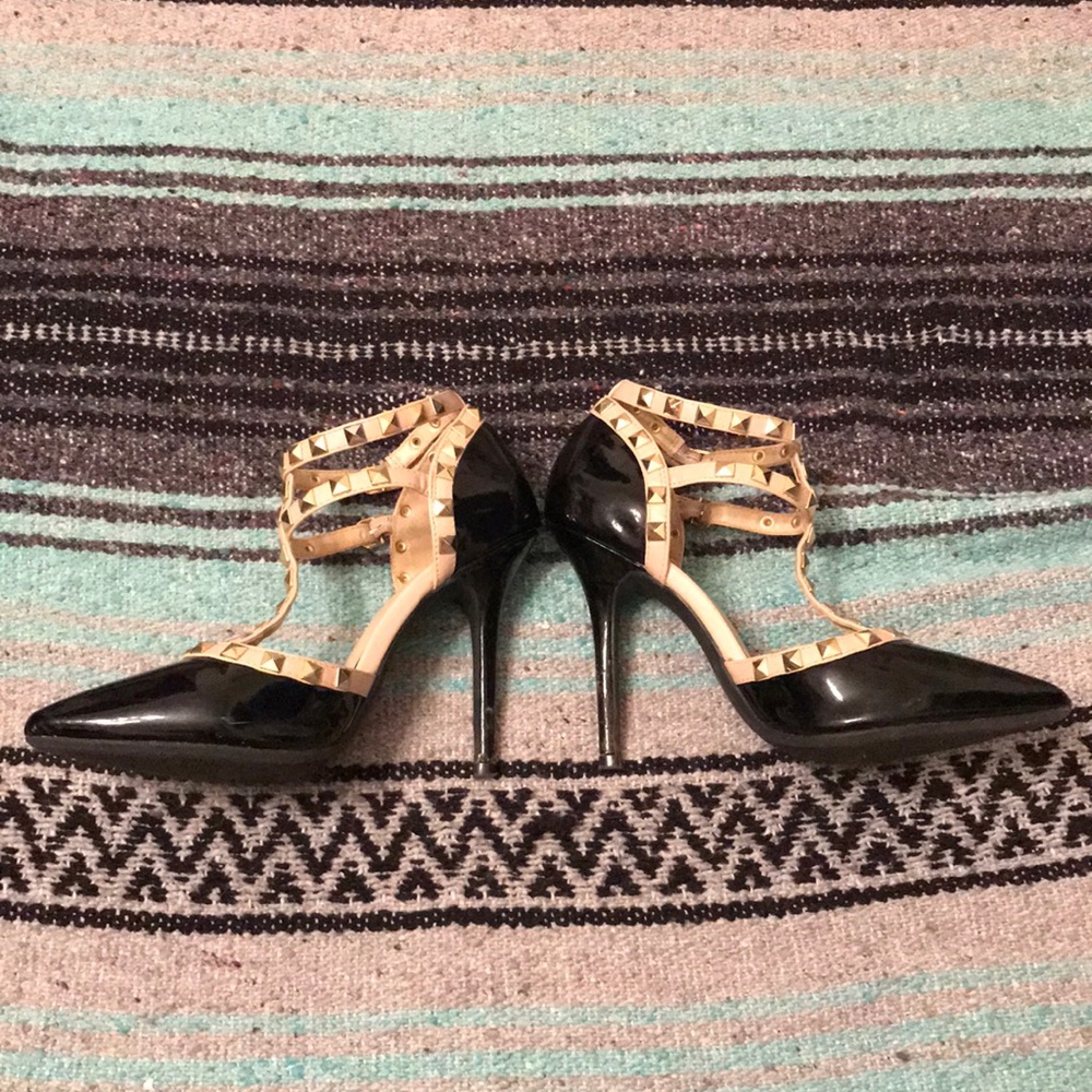 Heels - Picture 2 of 6